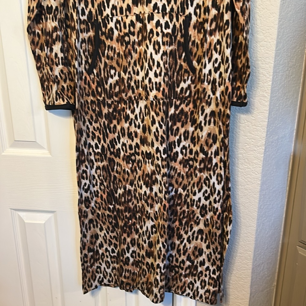 Leopard Print Gown or Robe - Picture 2 of 7